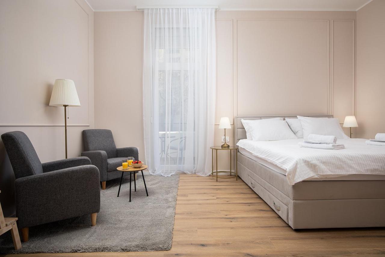 Grand Munz Apartment Pula Exterior photo